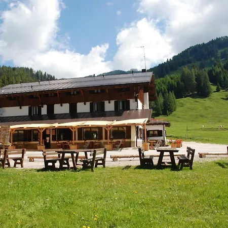 Отель Rifugio Aquileia Пескуль